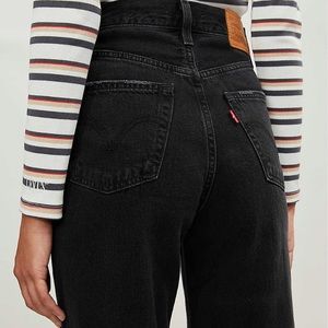 Levis Black Rib Cage Straight Jeans